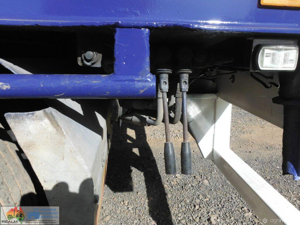 1991 Krueger Drop Deck Trailer (VIN: 6FH7105ABMM004008) - photo 6