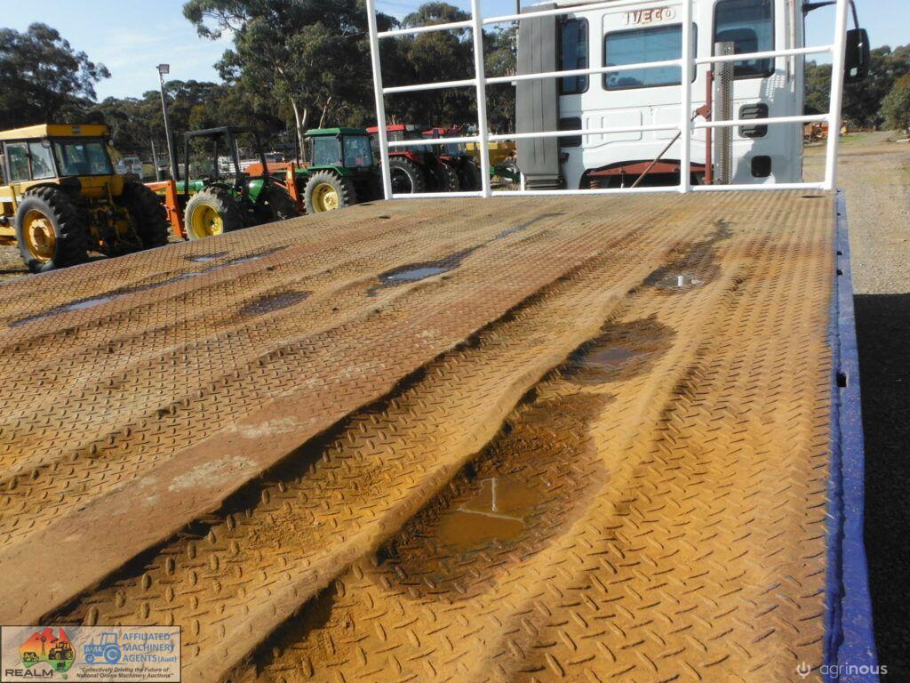 1991 Krueger Drop Deck Trailer (VIN: 6FH7105ABMM004008) - photo 9