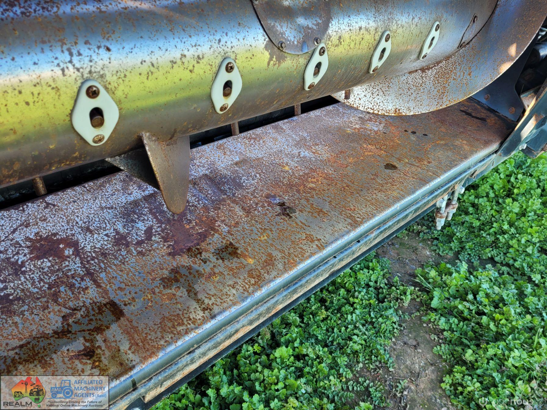 2011 Case 2162-35 Flexi Draper Front (VIN: YBZN28535) - photo 13