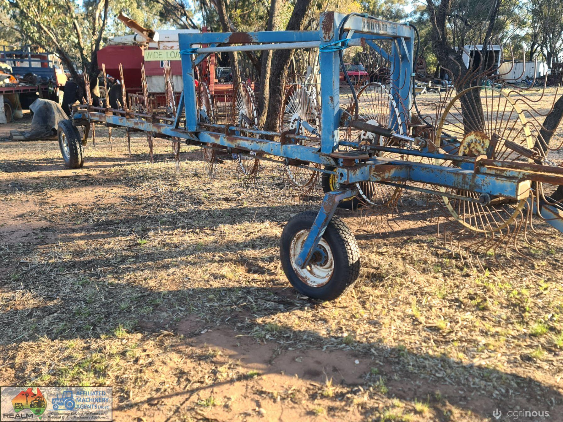 10 Wheel Irishmaster Hay Rake - photo 2