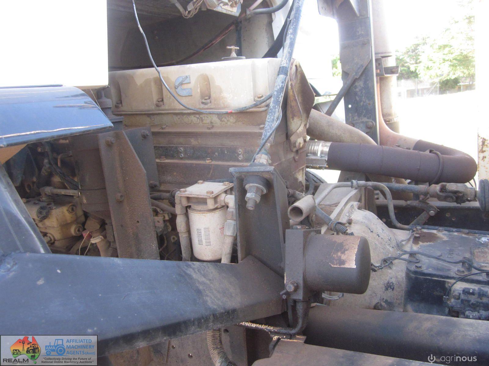 1990  International T2670 Tray Truck (22ft Tray) - photo 13
