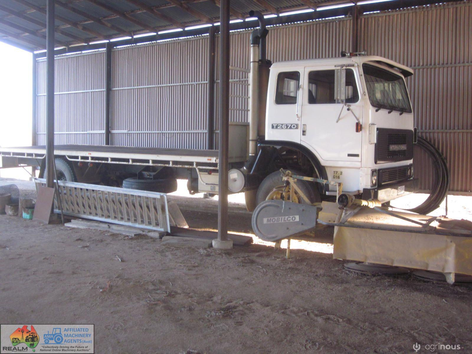 1990  International T2670 Tray Truck (22ft Tray) - photo 15