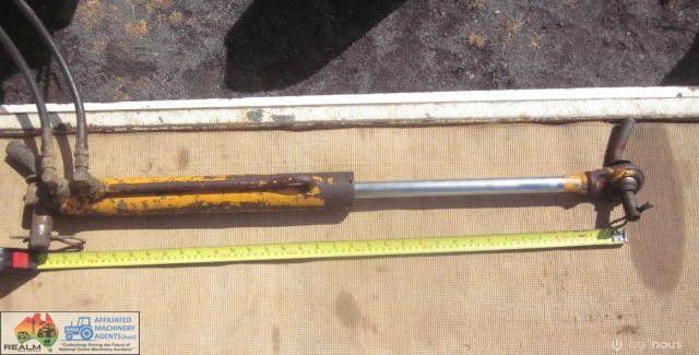 Hydraulic Ram 12" stroke with 1” shaft diameter - photo 3