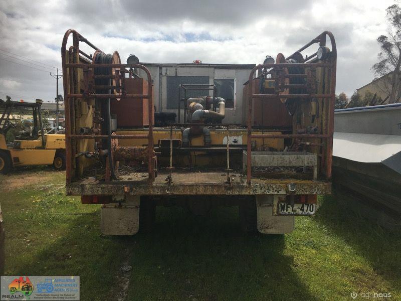 Bedford Diesel 4x4 Fire Truck - photo 9