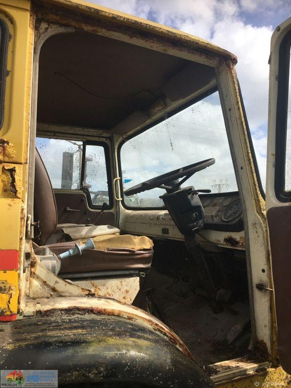 Bedford Diesel 4x4 Fire Truck - photo 16