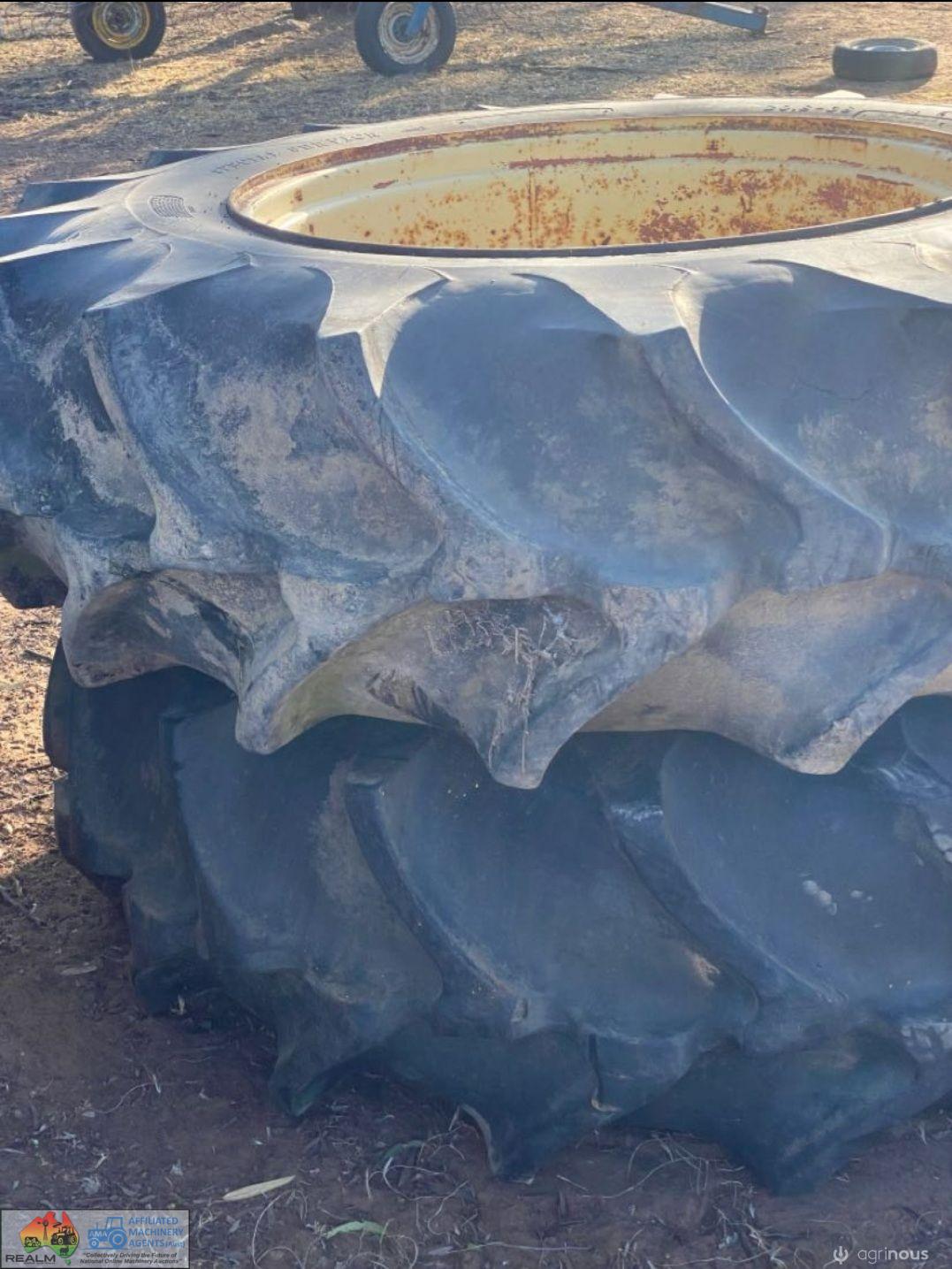 20.8x38 Tractor Tyres with Tube (Very good condition)
