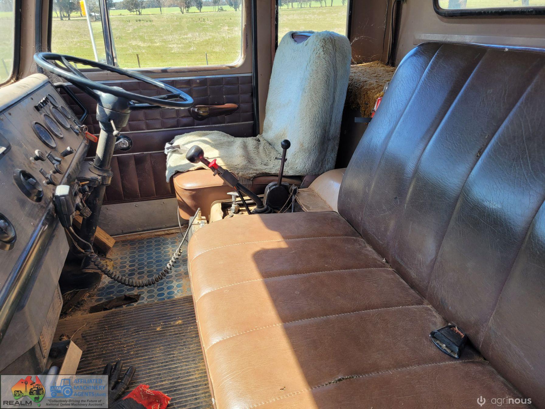 Diesel Acco 1830B Tip Truck - photo 4