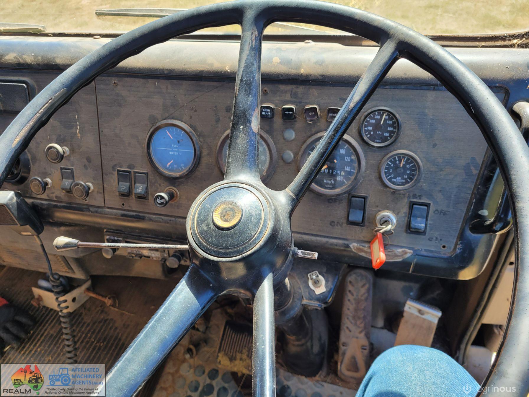 Diesel Acco 1830B Tip Truck - photo 6