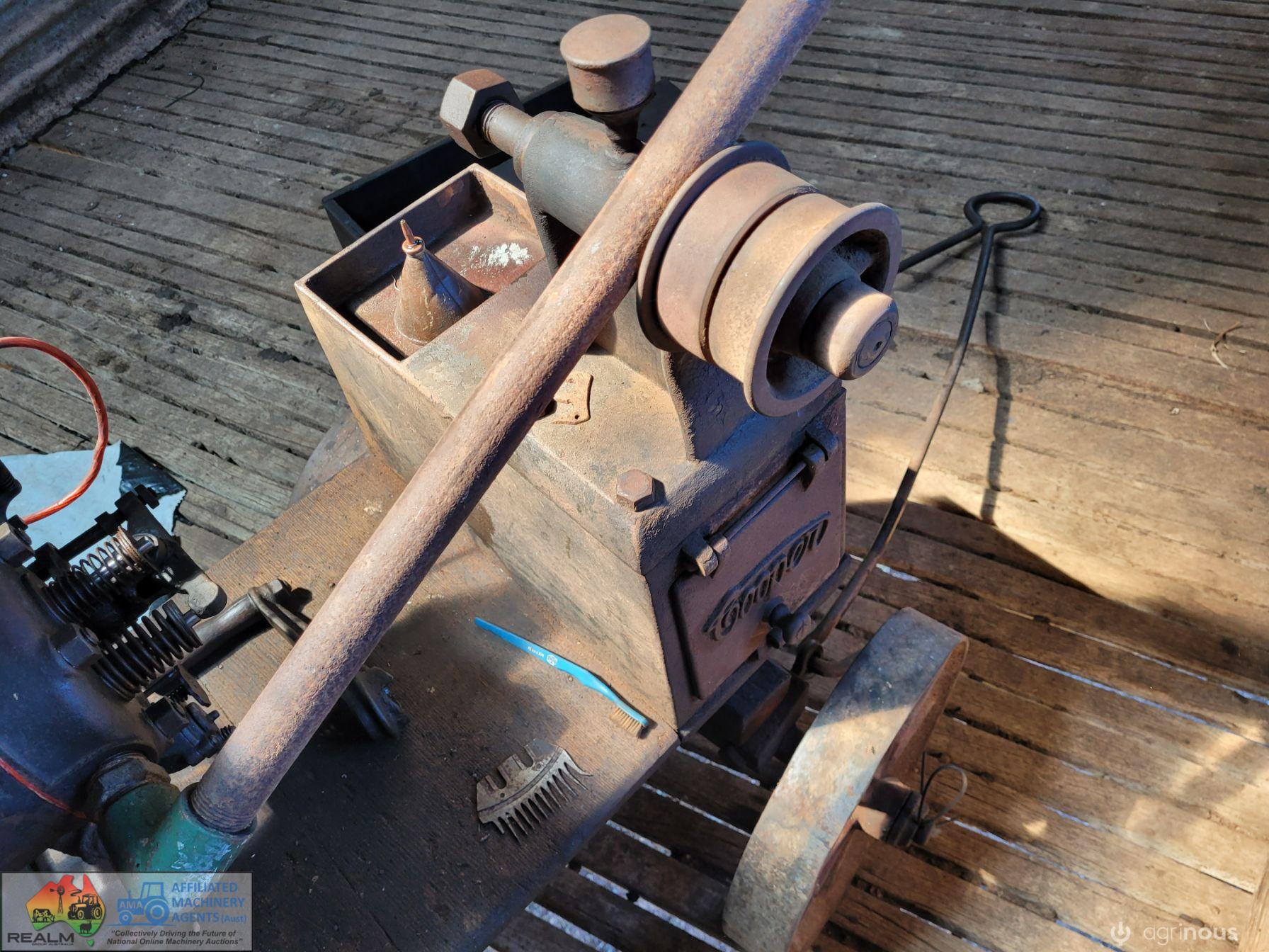 Rare 1928 Cooper 3Hp Twin Shearing Plant - photo 11