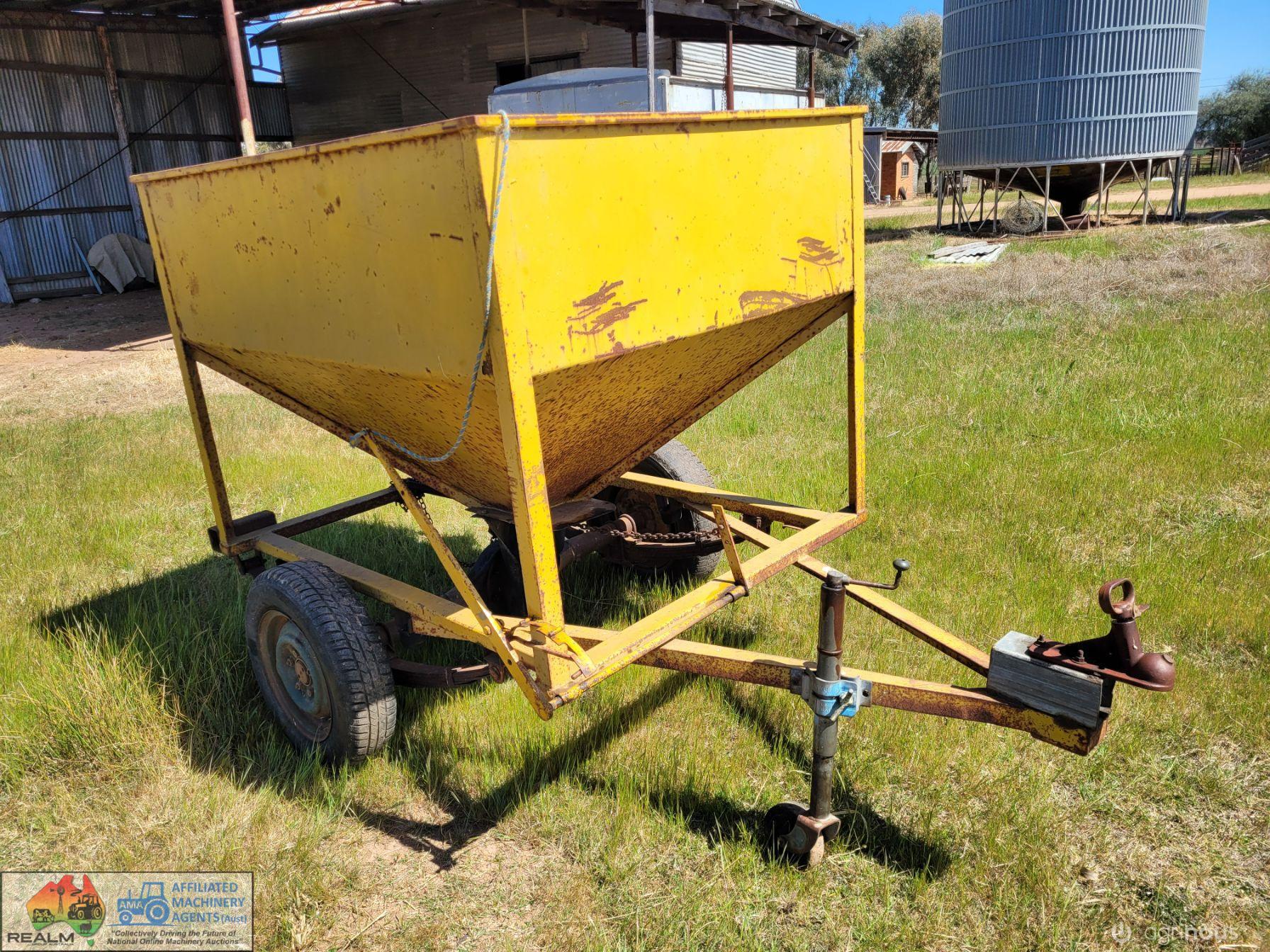 Sheep Grain Trail Feeder - photo 3