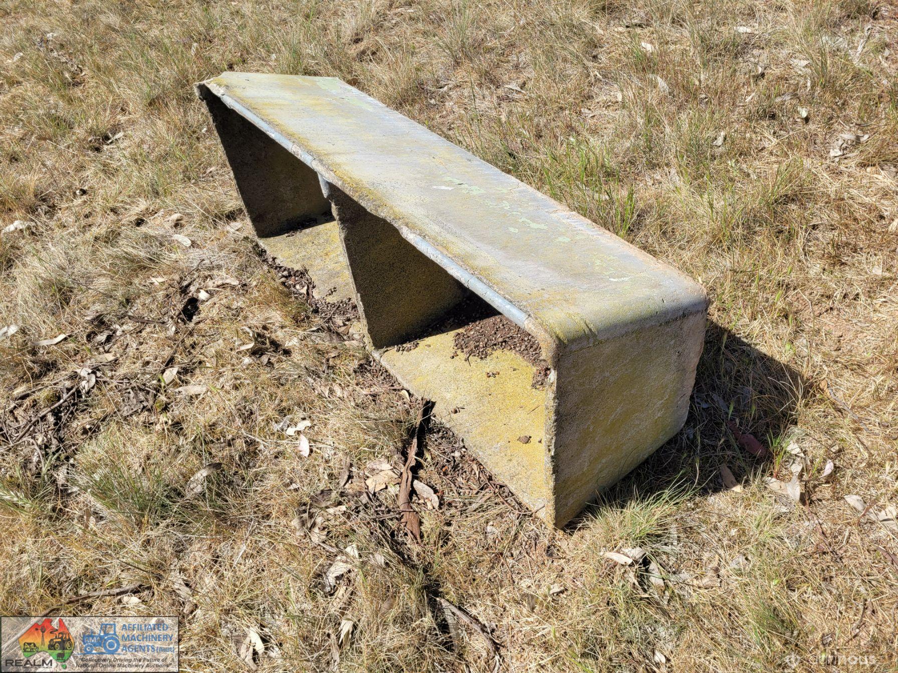 Concrete Wash Trough & 2 Cast-iron Baths - photo 3