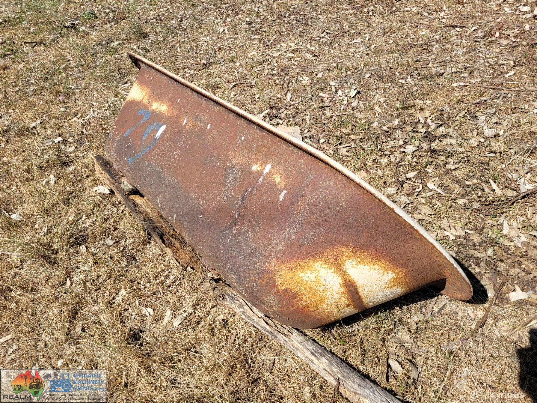 Concrete Wash Trough & 2 Cast-iron Baths - photo 6
