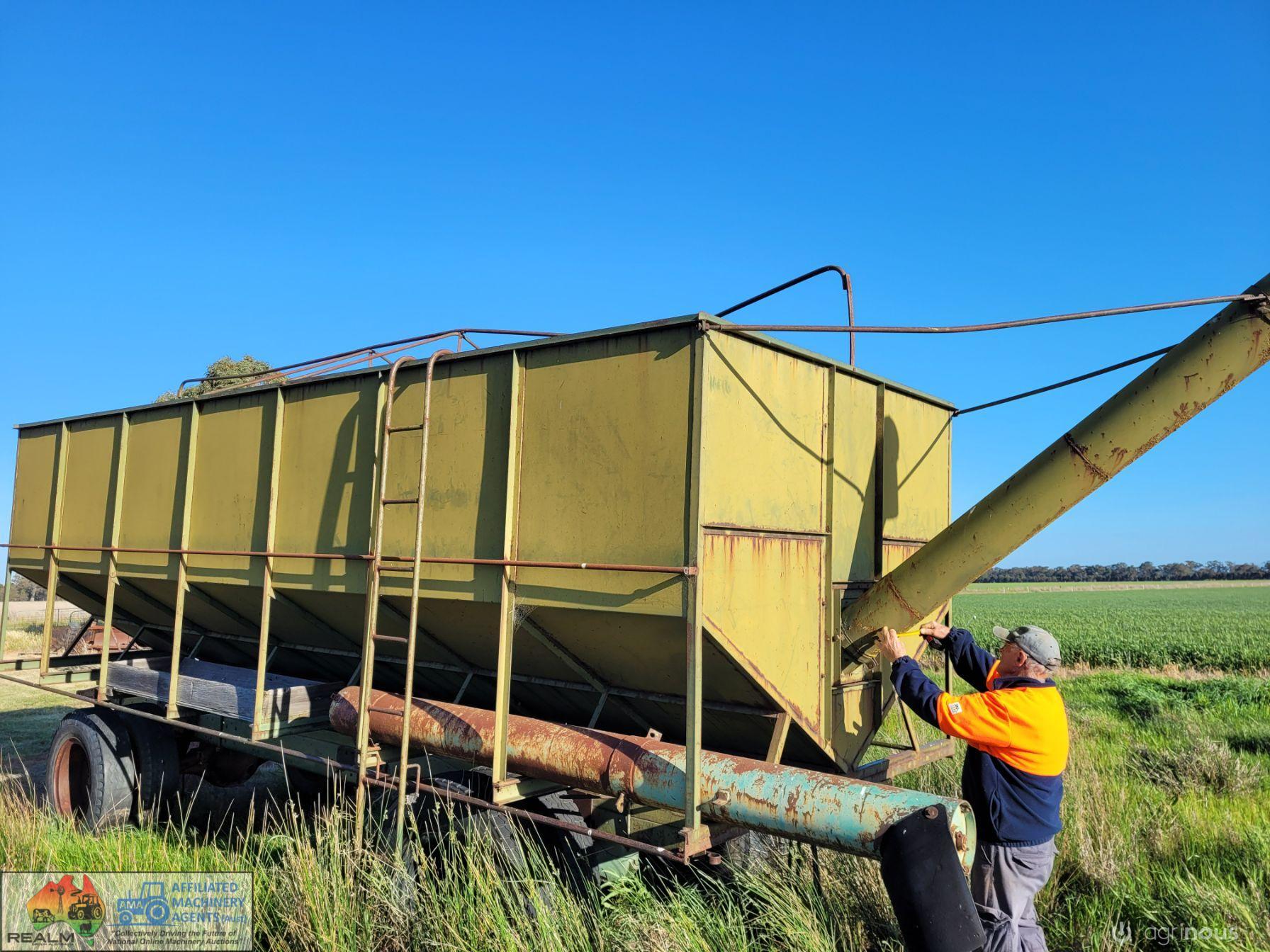 Grain Bin on Truck Chassis - photo 6