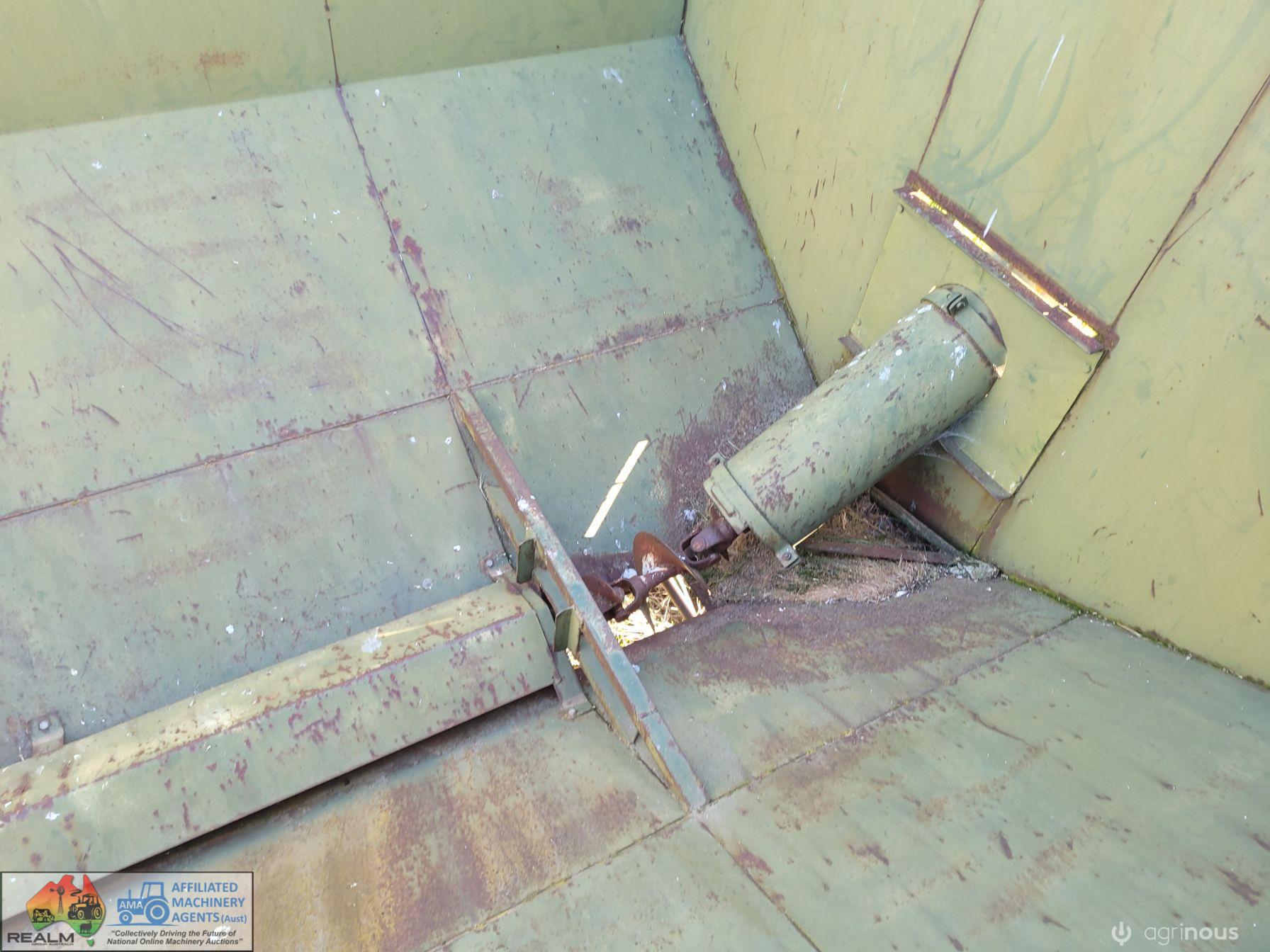 Grain Bin on Truck Chassis - photo 8