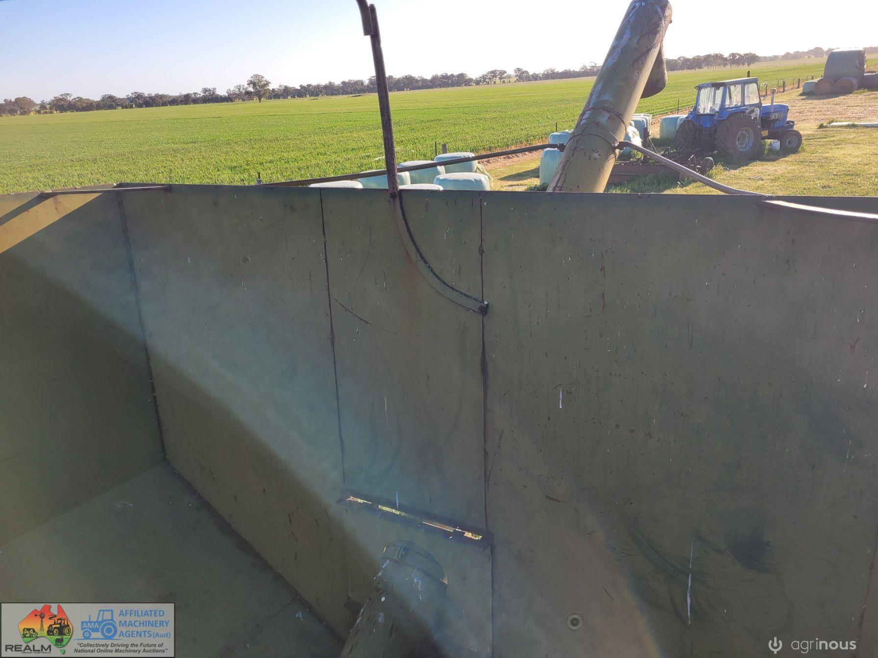 Grain Bin on Truck Chassis - photo 10