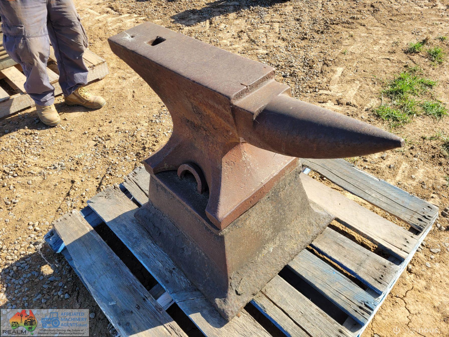 Extra Heavy 3ft Anvil on Cast Iron Pedestal