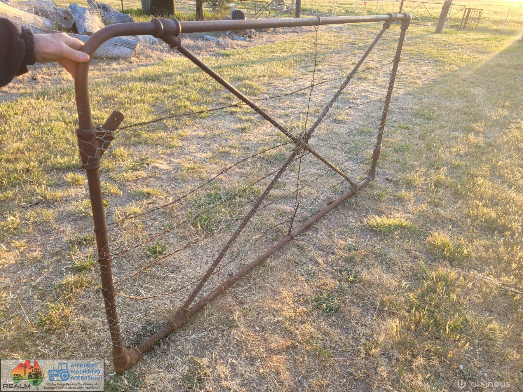 8ft McKay Gate (Good cond.)