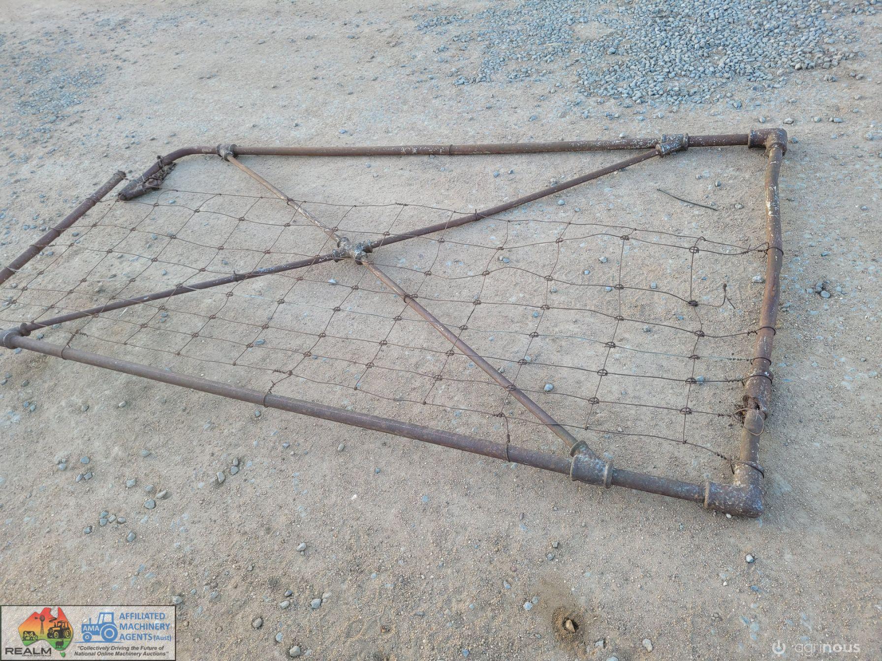 8ft McKay Gate (damaged)