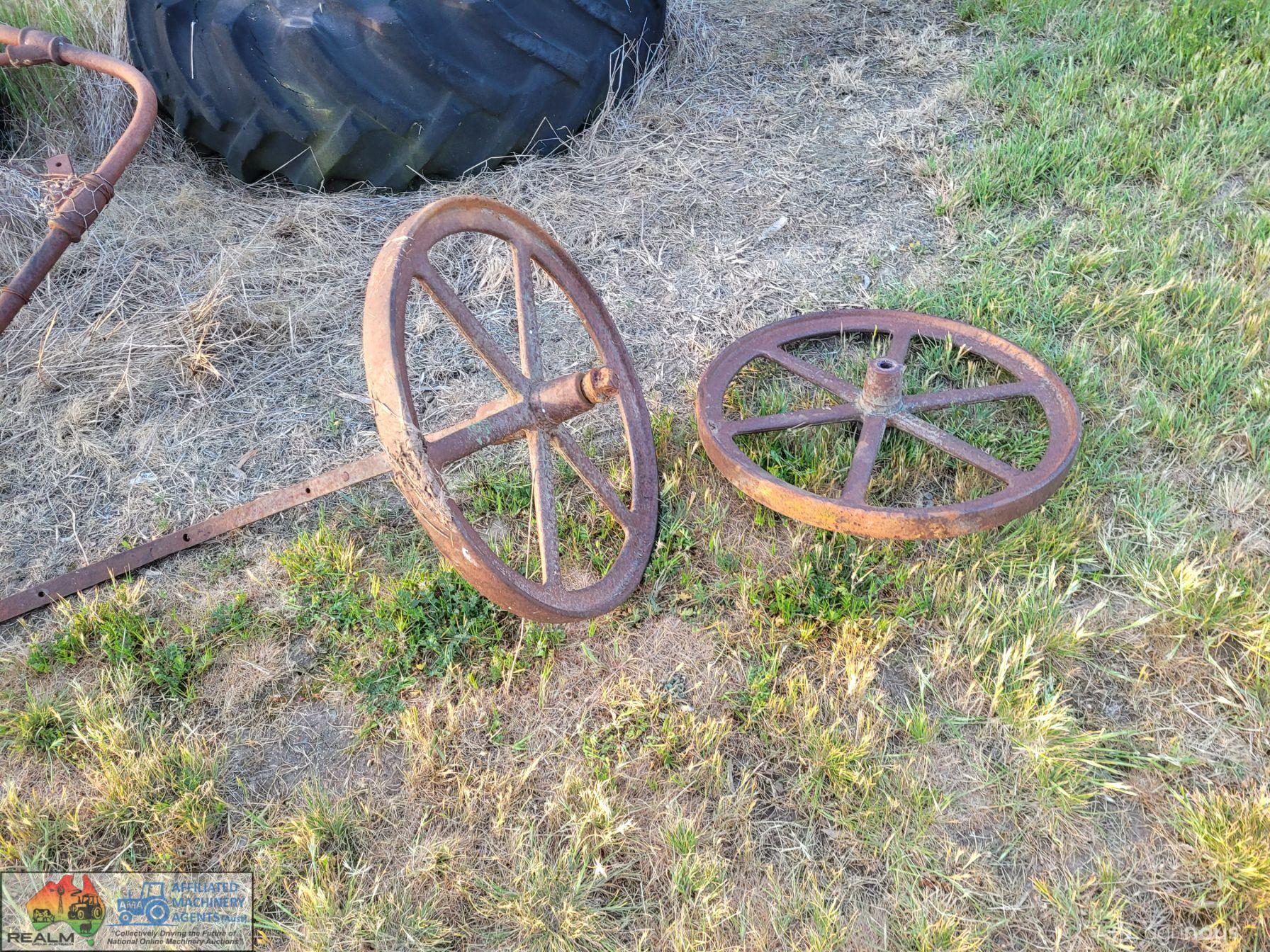 2x "Coleman & Morton" Cast Iron Wheels, 2ft diameter. - photo 2