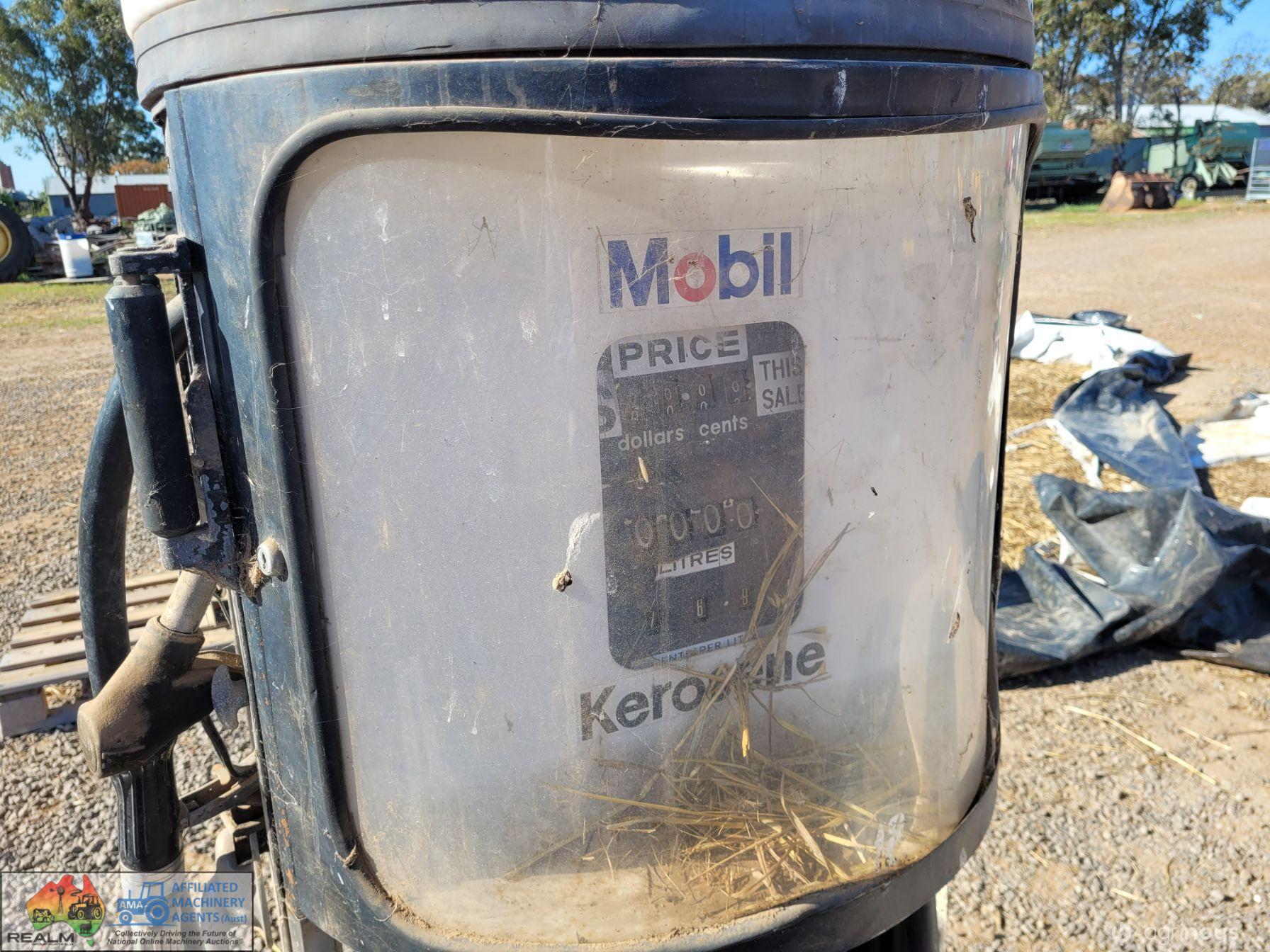 Mobil Electric Fuel Bowser