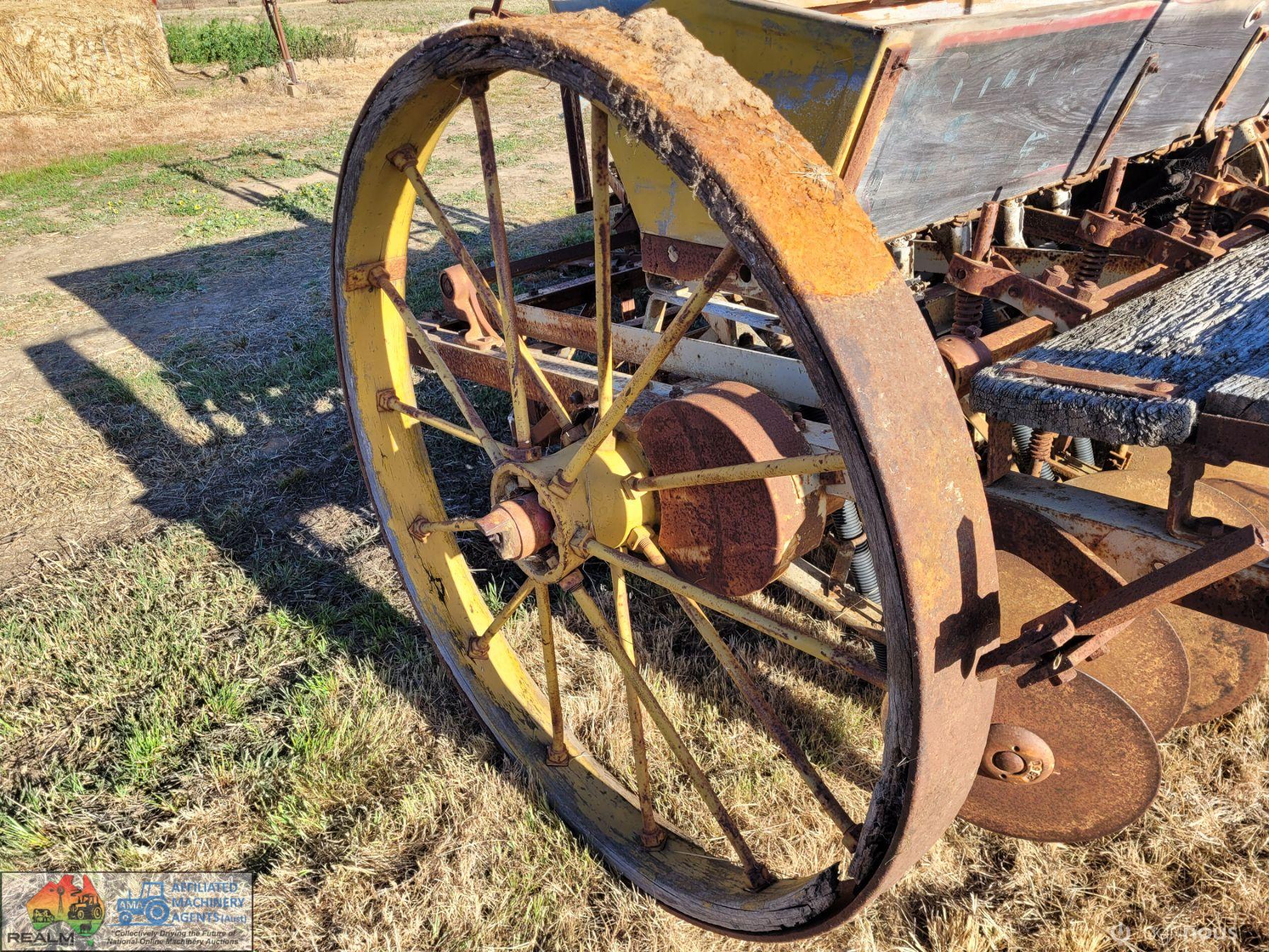 16 Row Disc Combine Seeder - photo 7