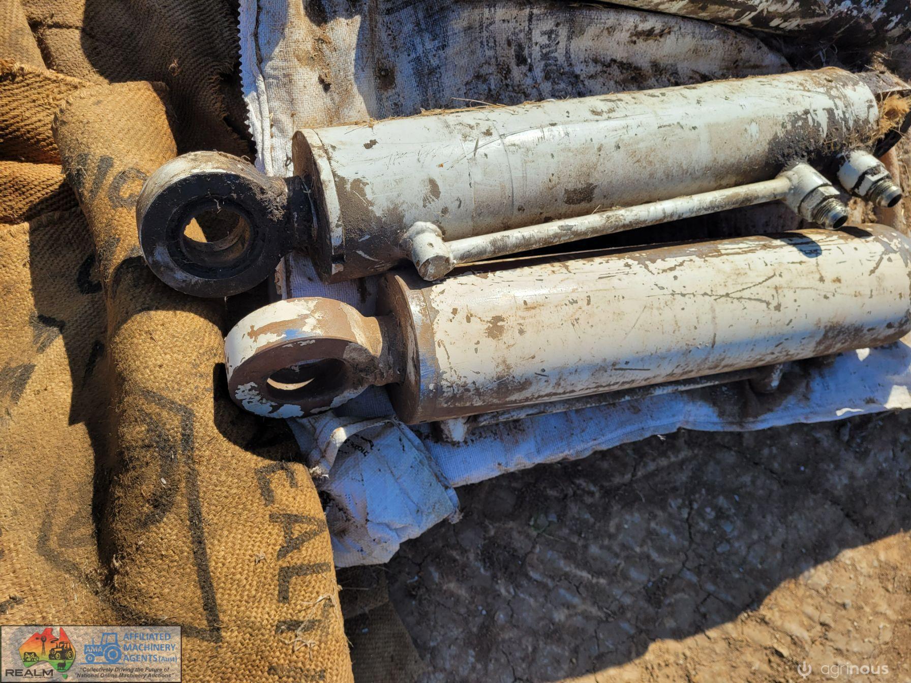 2x H/Duty Hydraulic Rams (No.3) - photo 2