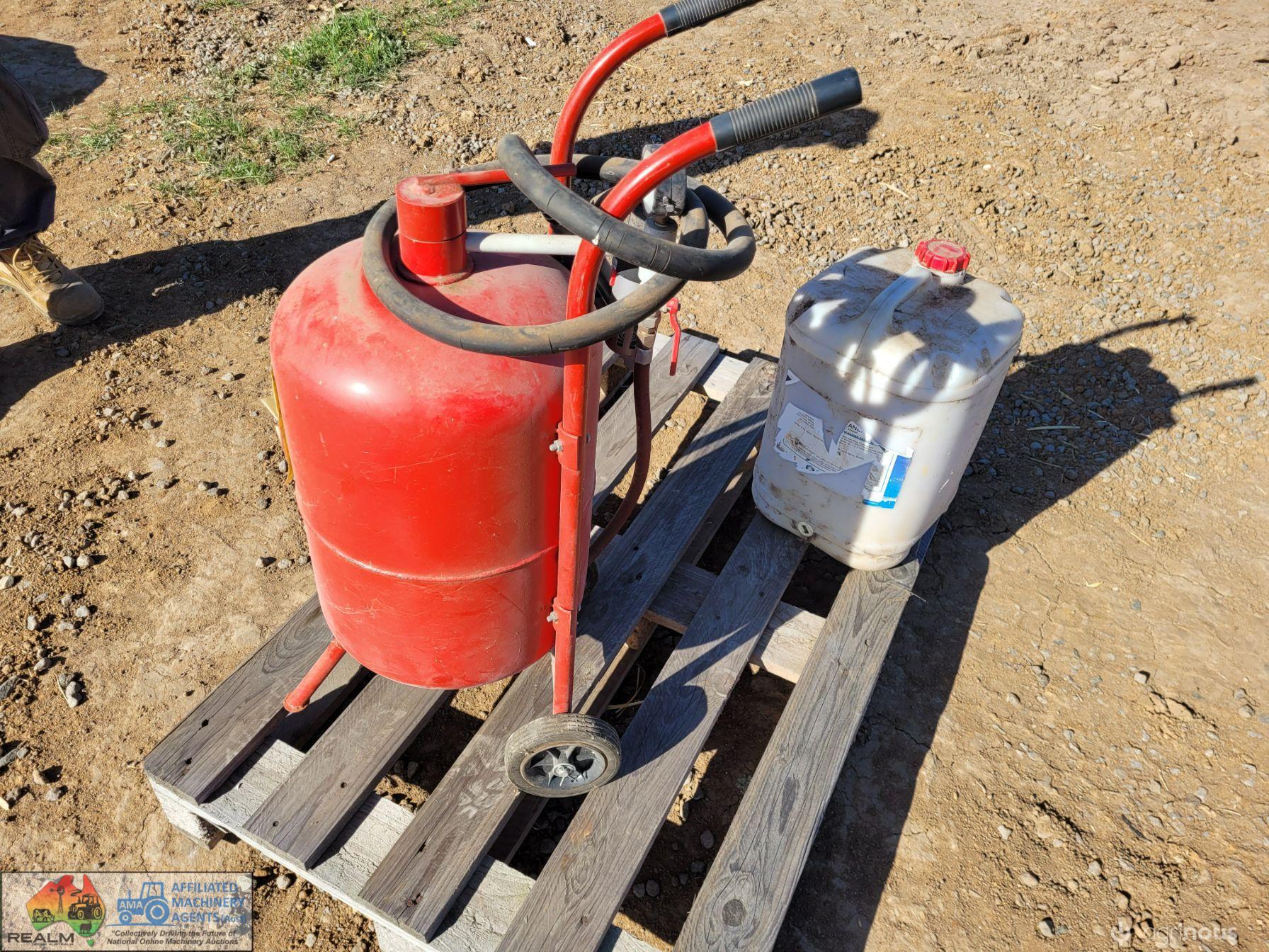 Sandblasting Vessel & Full 20Ltr Container of Glass Beads