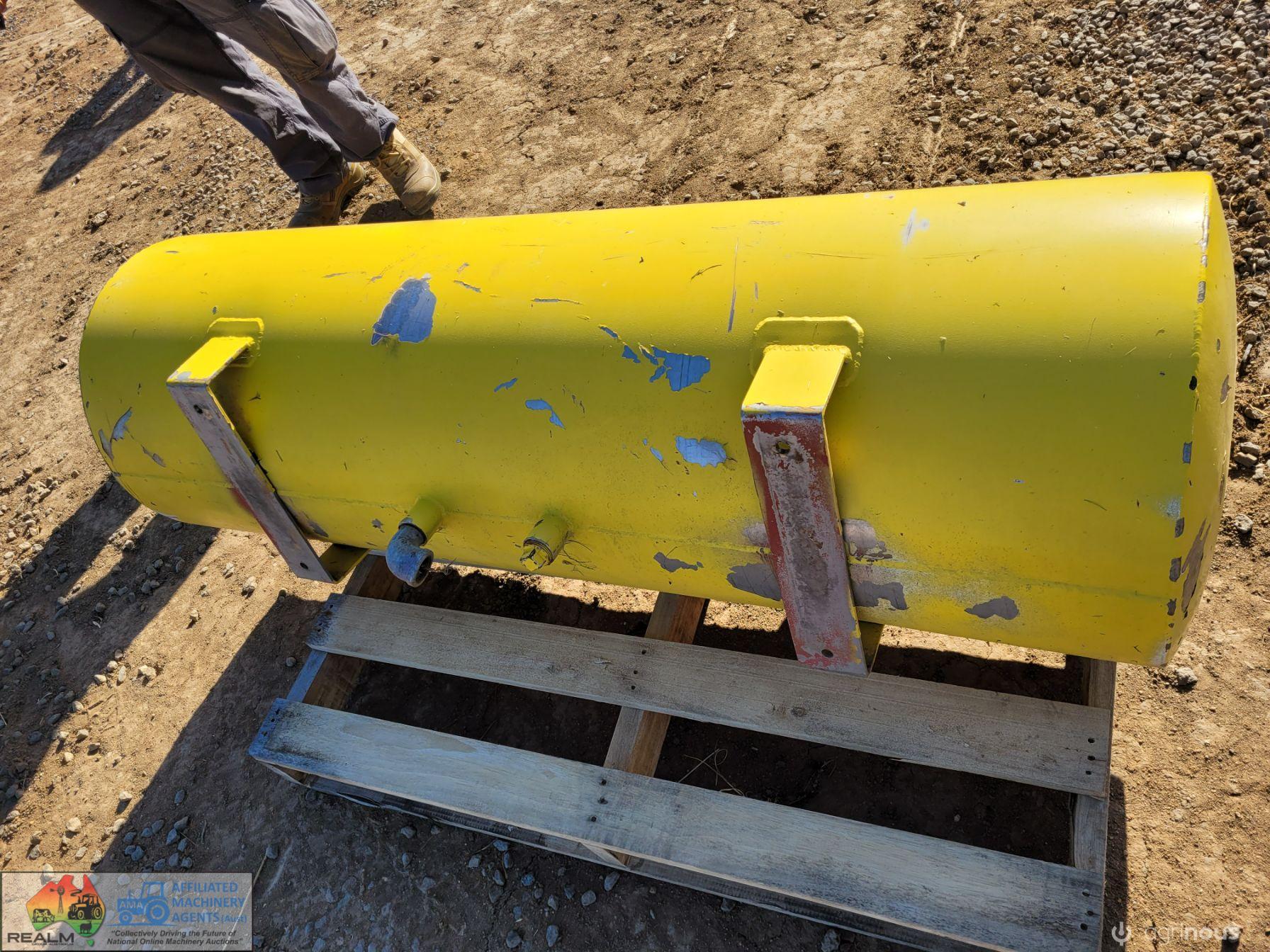 200Ltr Stainless Water/Fuel Tank - photo 2
