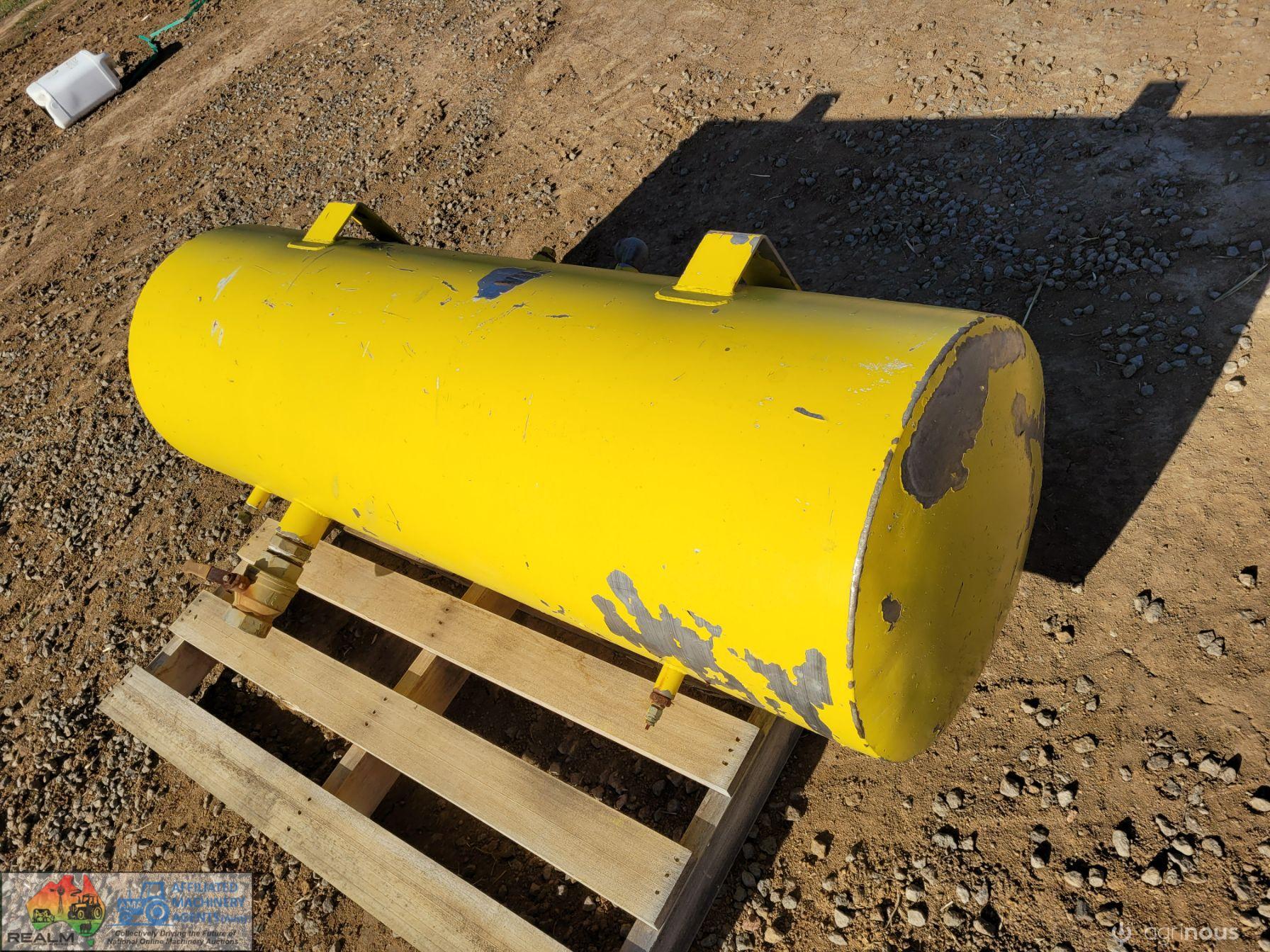 200Ltr Stainless Water/Fuel Tank - photo 3