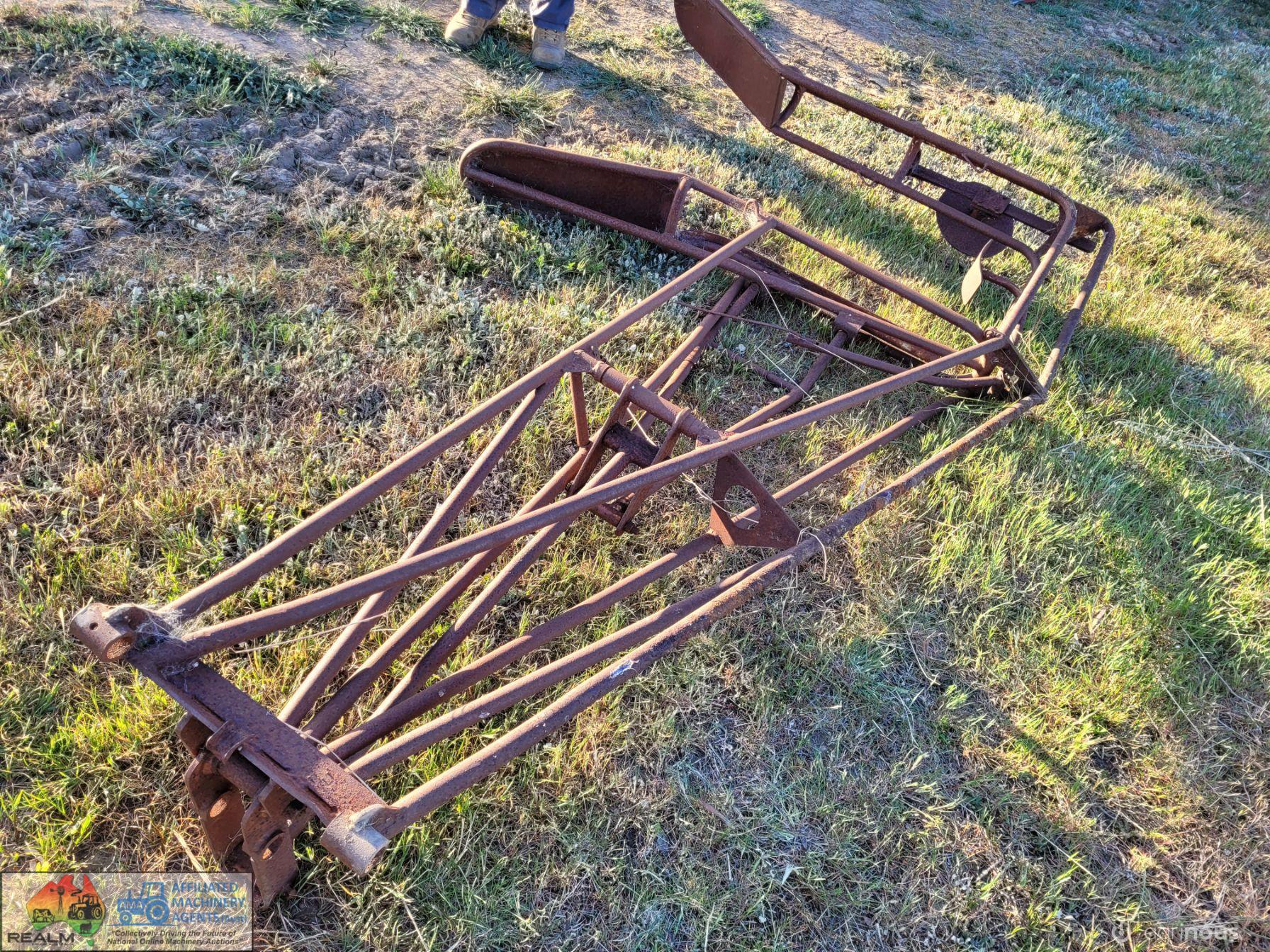 G-Well Bale Loader & G-Well Bag Loader