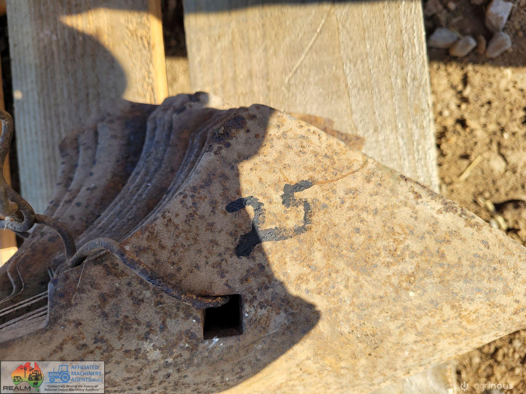 New Scarifier Points (10x 5-1/2" & 15x 5") - photo 3