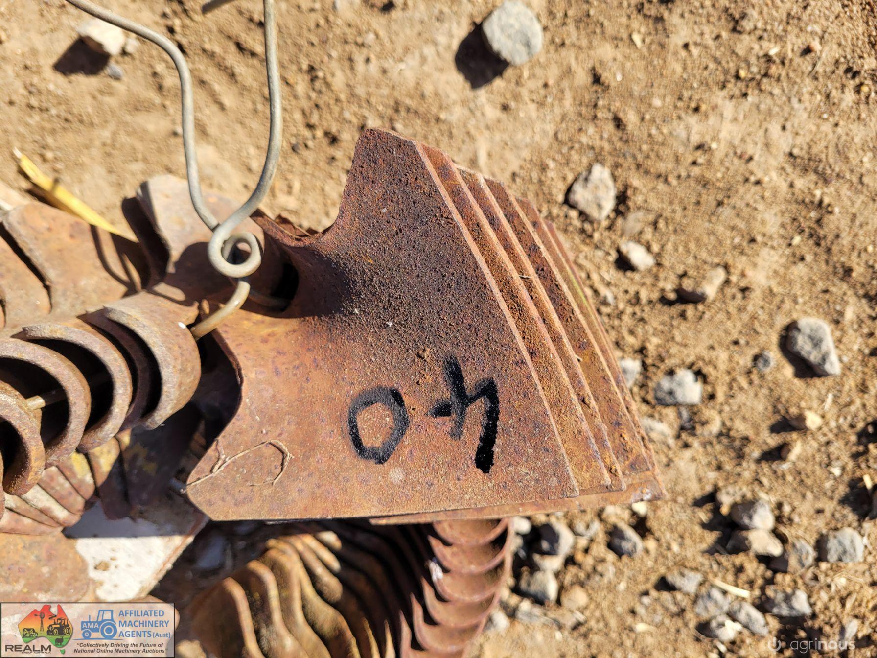 40x (New) 4" Cultivator / Combine Points