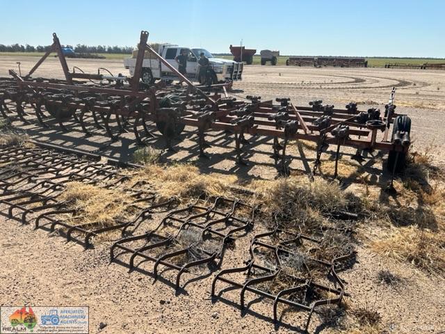 740 International - Folding Scarifier - 69 Tynes - photo 9