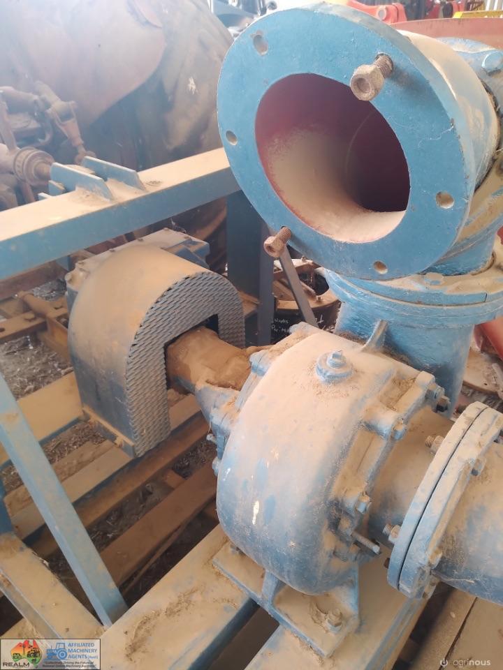 A 554 International Tractor & Pump - photo 11
