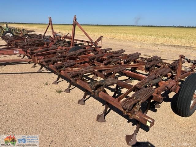740 International - Folding Scarifier - 69 Tynes - photo 16