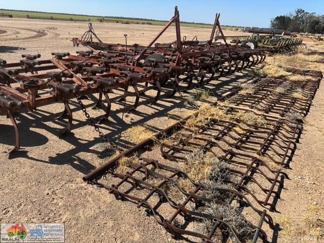 740 International - Folding Scarifier - 69 Tynes - photo 13