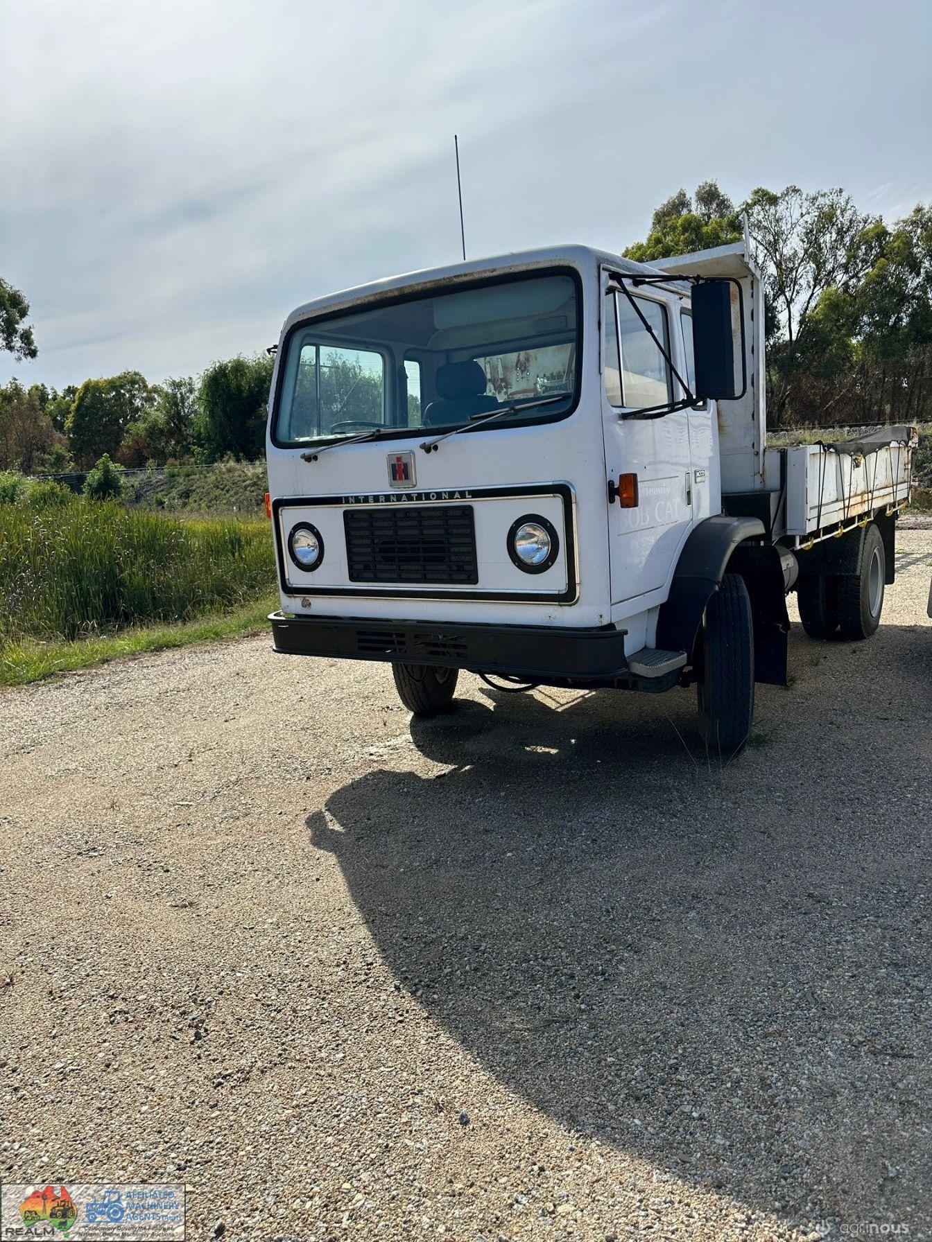 1980 IH Acco 610A Tip Truck (REDUCED PRICE) - photo 2