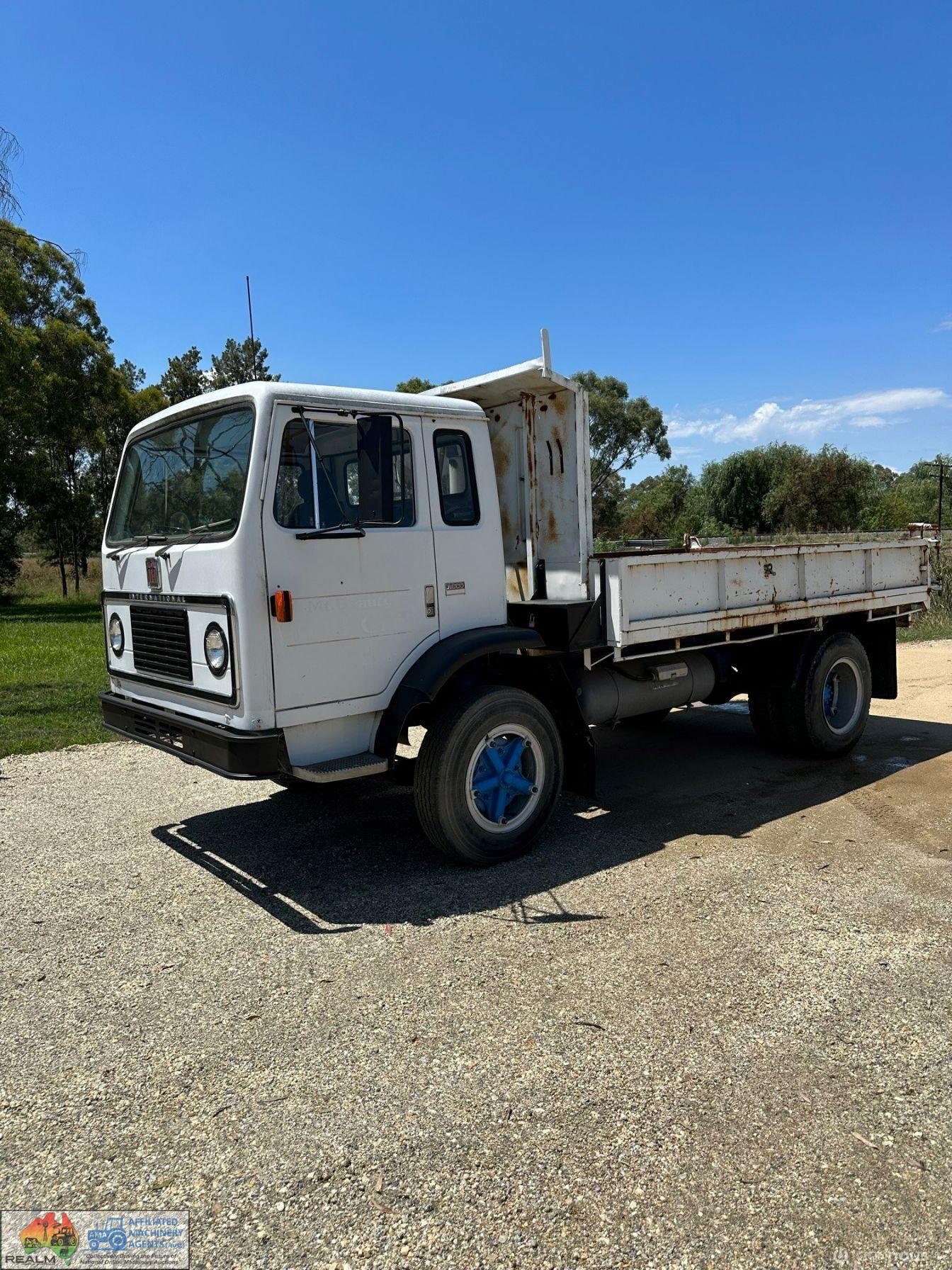 1980 IH Acco 610A Tip Truck (REDUCED PRICE) - photo 3