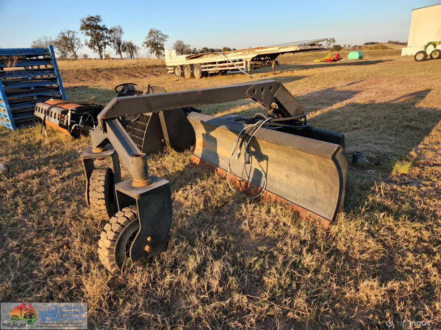 Skid Steer 6 way Grader Blade - photo 2