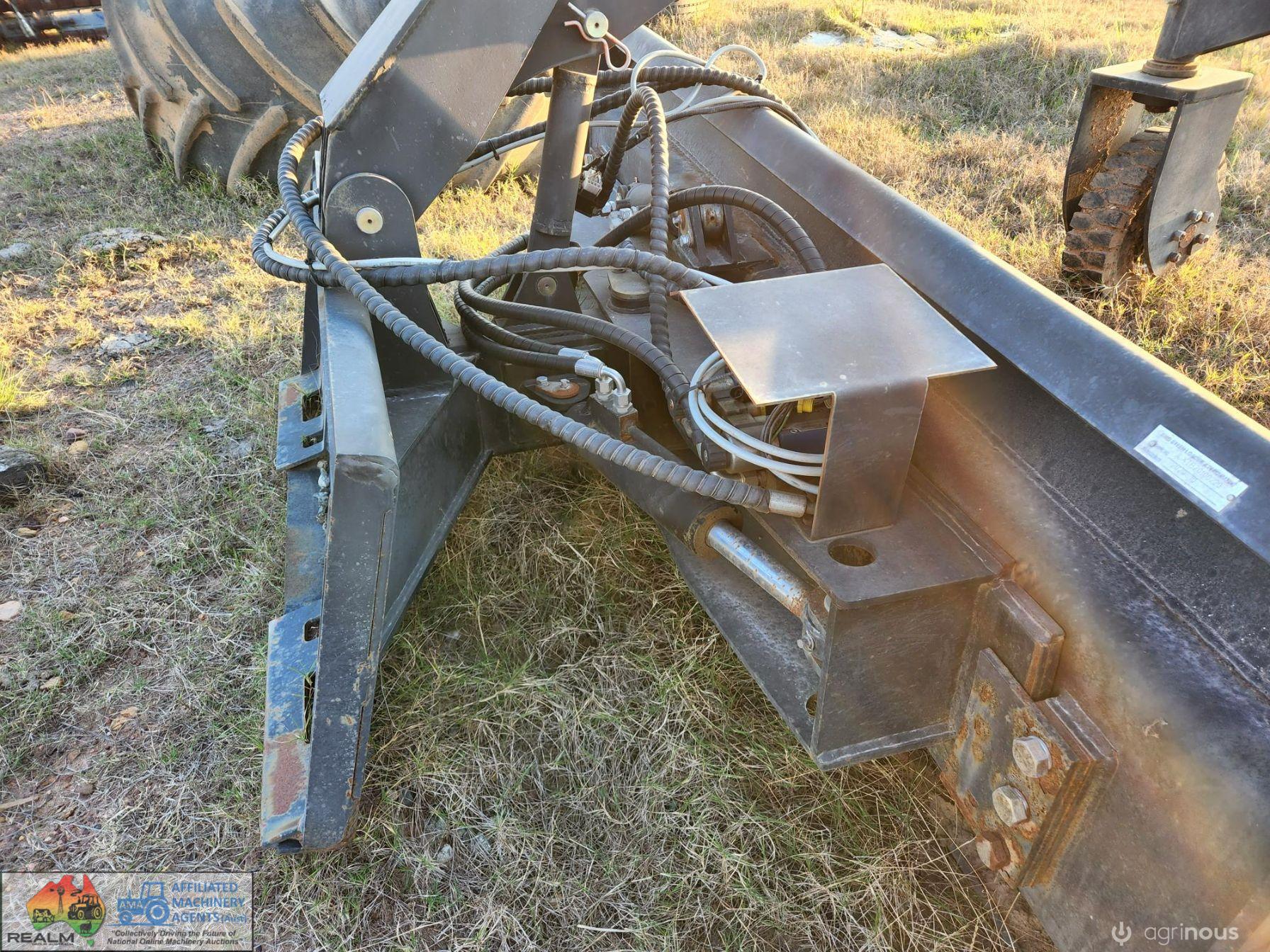 Skid Steer 6 way Grader Blade - photo 4