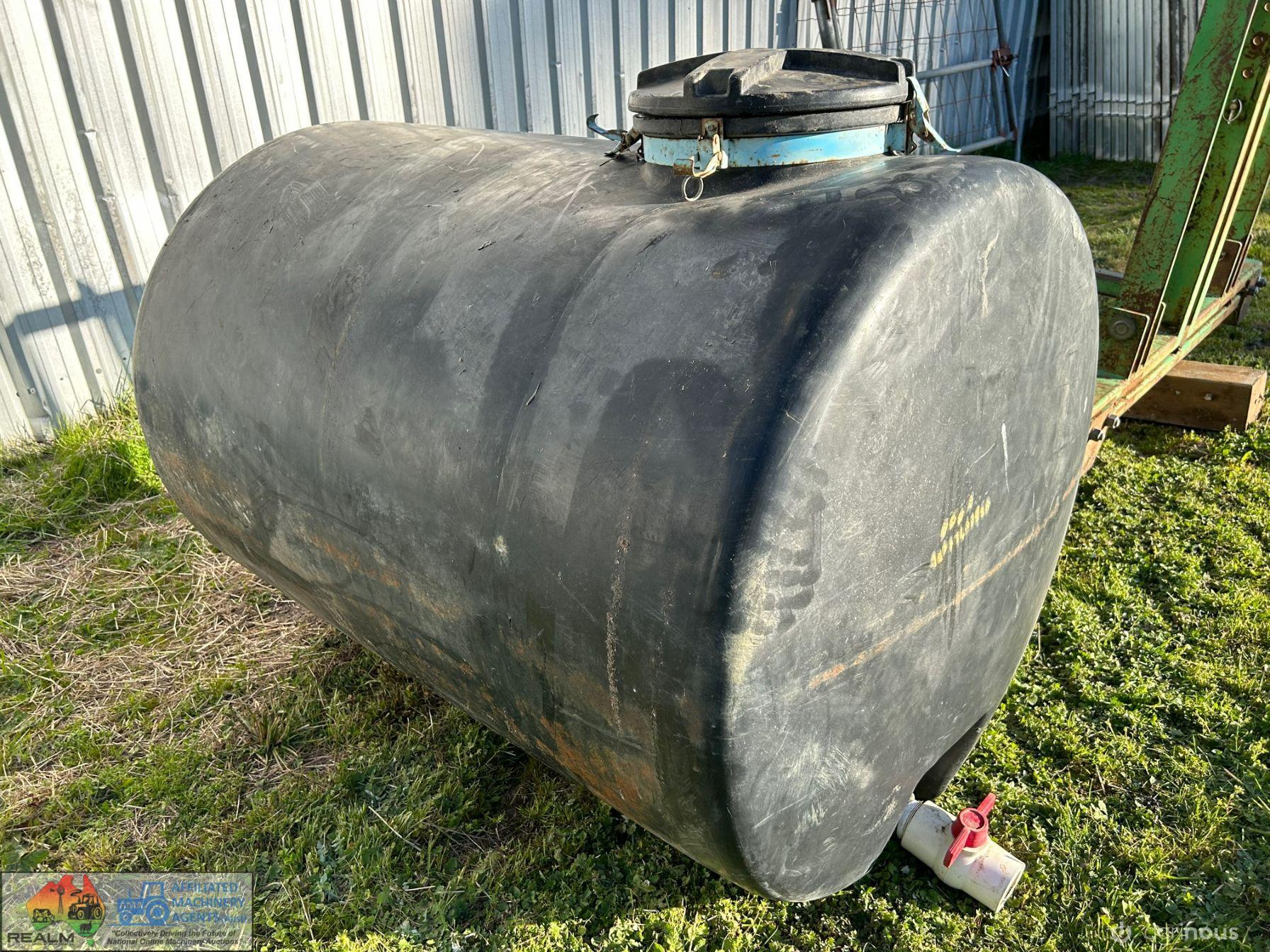 1000 Litre Poly Tank - photo 5