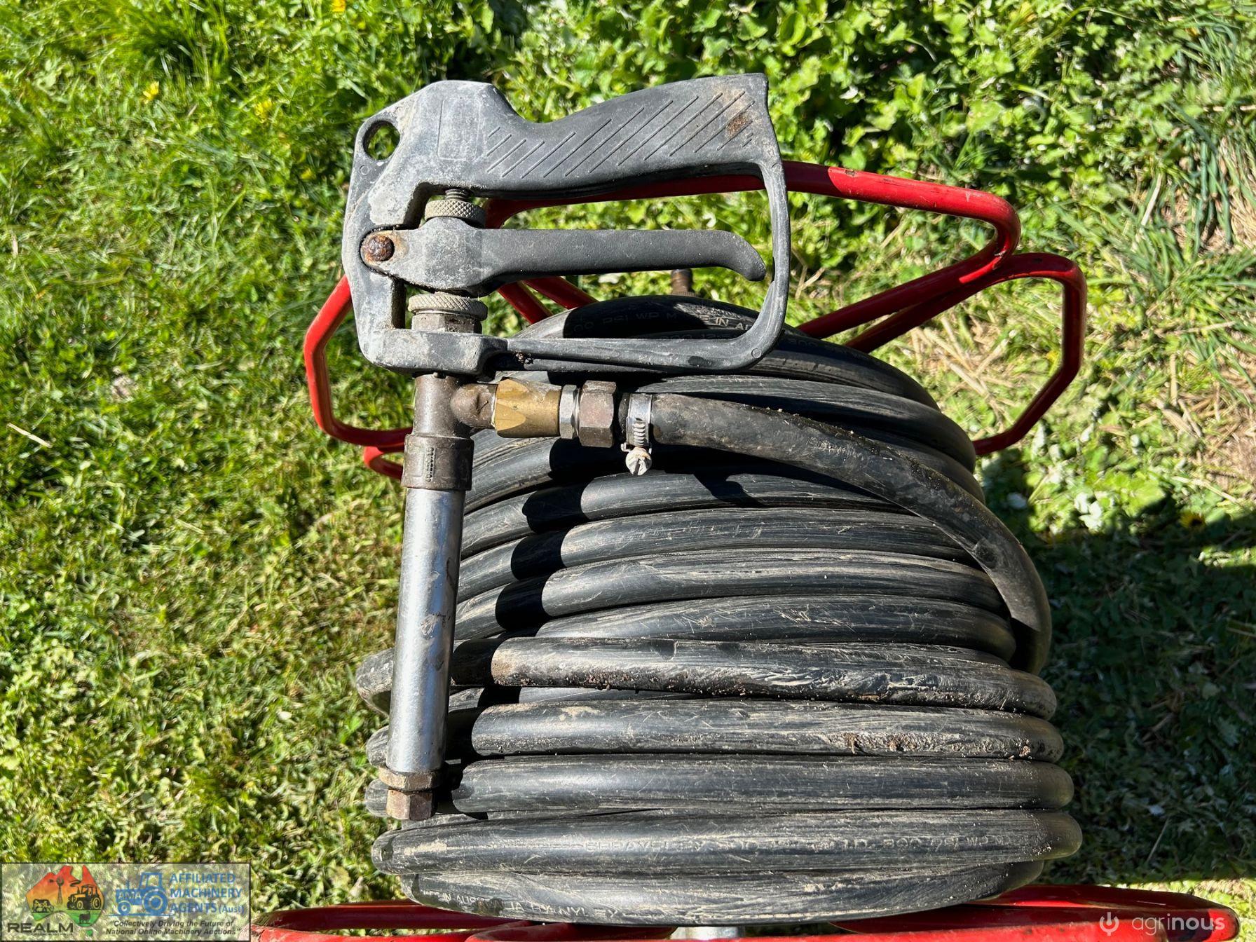 Spray Hose & Reel - photo 4