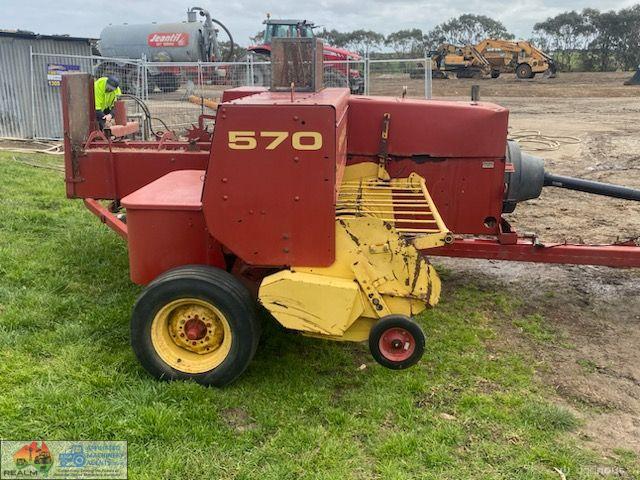 New Holland 570 Square Baler - photo 2