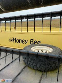 Honey Bee 36ft Draper Front on Comb Trailer - photo 5