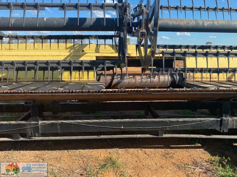 Honey Bee 36ft Draper Front on Comb Trailer - photo 8