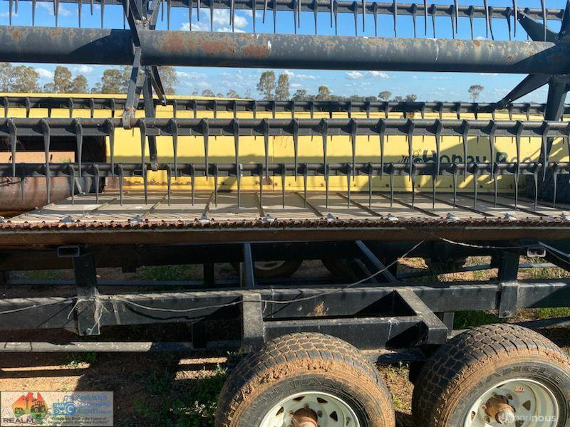 Honey Bee 36ft Draper Front on Comb Trailer - photo 9