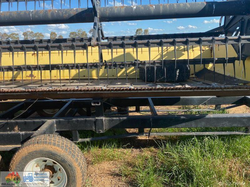 Honey Bee 36ft Draper Front on Comb Trailer - photo 10