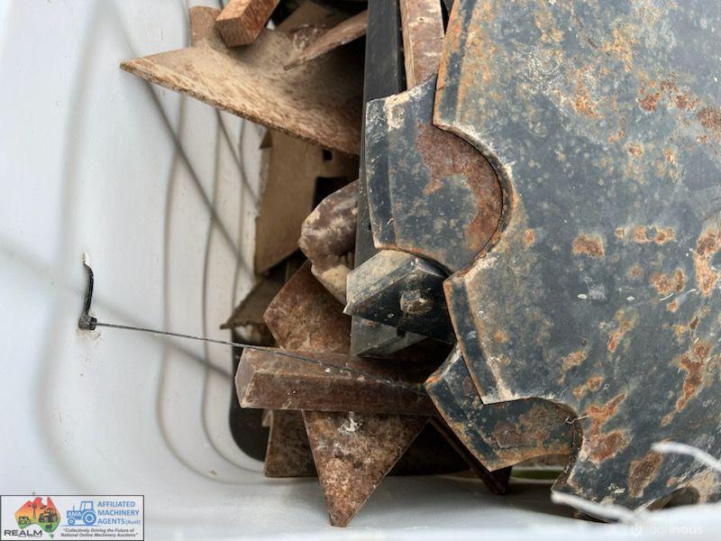 Half Shuttle of Row Crop Fittings (inc. New scalloped discs)
