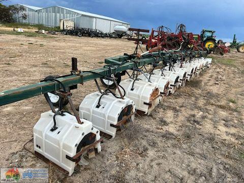 Ellis 12 Row Shielded Sprayer - photo 13