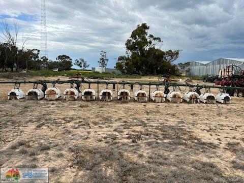Ellis 12 Row Shielded Sprayer - photo 3